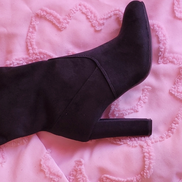 💥 New Black Knee boots 👢 - Picture 5 of 8